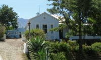  Vacation Hub International | Impangele Main