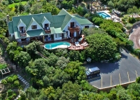  Vacation Hub International | Amblewood Guest House - Bayview Room Main