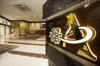  Vacation Hub International | Aprilis Hotel Main