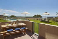  Vacation Hub International | Crownebay Main