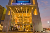  Vacation Hub International | Wyndham Dubai Marina Main