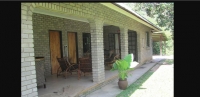  Vacation Hub International | Mackers Riverbend Cottages - Kingfishers Nest Main