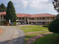  Vacation Hub International | Crowthorne Lodge Main