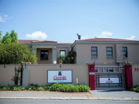  Vacation Hub International | Castello Guest House Main