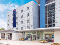  Vacation Hub International | Travelodge London Docklands Main