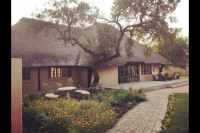  Vacation Hub International | Esmarline Lodge Main