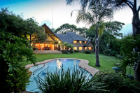  Vacation Hub International | 50onShepherd Guest House Main