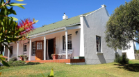  Vacation Hub International | Cumberland House Main