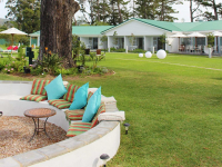  Vacation Hub International | Lakeside Lodge & Spa Main