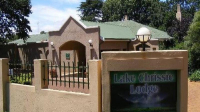  Vacation Hub International | Lake Chrissie Lodge Main