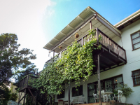  Vacation Hub International | Laughing Gecko Lodge Main