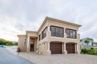  Vacation Hub International | Diamante Villa Main