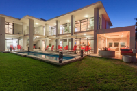  Vacation Hub International | Sunset Beach Luxury Apartmants Main