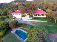  Vacation Hub International | umSisi House Main