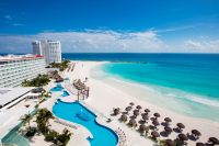  Vacation Hub International | Krystal Cancún Main