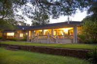  Vacation Hub International | Bush Lovers Lodge Main