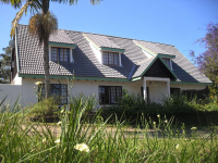  Vacation Hub International | Bellevue Guest Lodge Main