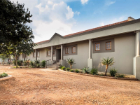  Vacation Hub International | GUESTHOUSE @56 Main