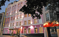  Vacation Hub International | Premier Hotel Aurora Main