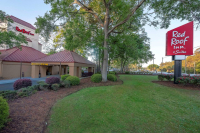  Vacation Hub International | Red Roof Inn Myrtle Beach Hotel - Market Commons Main
