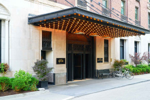  Vacation Hub International | Ambassador Chicago Main