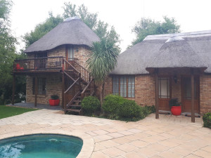  Vacation Hub International | KayanZee Lodge Main