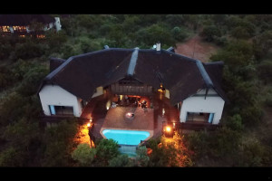  Vacation Hub International | Impala Lodge Mabalingwe Main