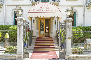  Vacation Hub International | Hotel Atlanta Augustus Main