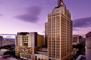  Vacation Hub International | Drury Plaza Hotel San Antonio Riverwalk Main