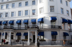  Vacation Hub International | London Elizabeth Hotel Main