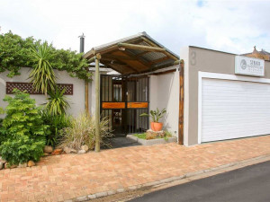  Vacation Hub International | Strand Guesthouse Main