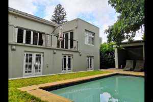  Vacation Hub International | T-House Main