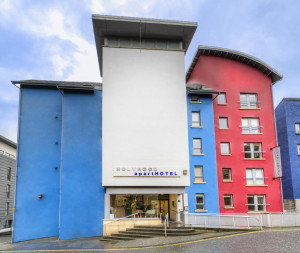 Vacation Hub International | Holyrood Aparthotel Main