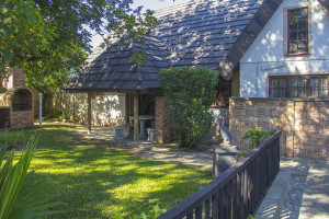  Vacation Hub International | Aristo Manor Self catering Wydah Unit Main