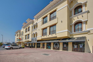  Vacation Hub International | Beach Hotel Apartment Main