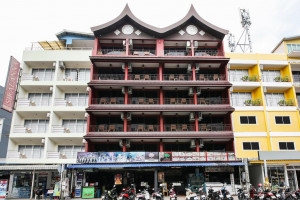  Vacation Hub International | Tanawan Phuket Hotel Main