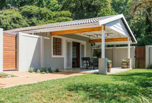  Vacation Hub International | Charlie's Cottage Main