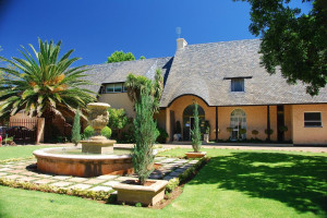  Vacation Hub International | Scott's Manor Guesthouse Main
