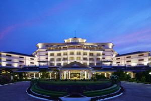 Vacation Hub International | Le Méridien Kochi Main