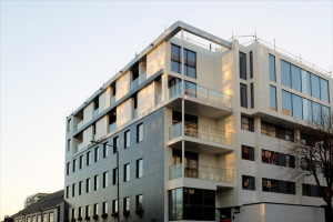  Vacation Hub International | St George's Hotel Wembley Main