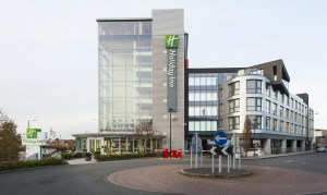  Vacation Hub International | Holiday Inn London West Main