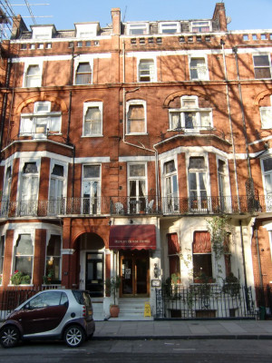 Vacation Hub International | Henley House Hotel Main
