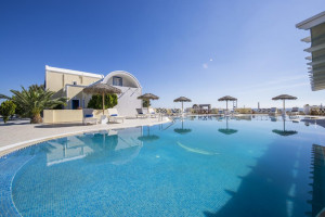  Vacation Hub International | Bella Santorini Main