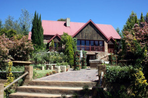  Vacation Hub International | Fox's Hill Guest House Main
