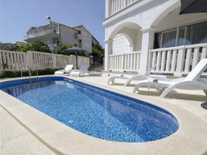  Vacation Hub International | Villa Primosten Main