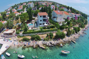  Vacation Hub International | 5 Bedroom Villa with Pool on Ciovo, sleeps 10-14 Main