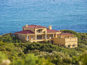  Vacation Hub International | Whale Tails Self Catering Beach Villa Main