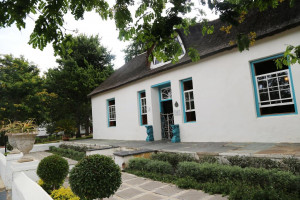  Vacation Hub International | De Companjie Heritage house Main