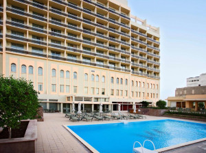  Vacation Hub International | Mercure Grand Hotel Doha City Centre Main