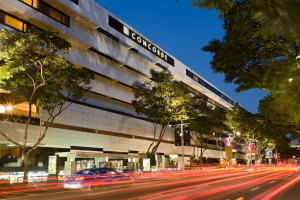  Vacation Hub International | Royal Plaza on Scotts Main